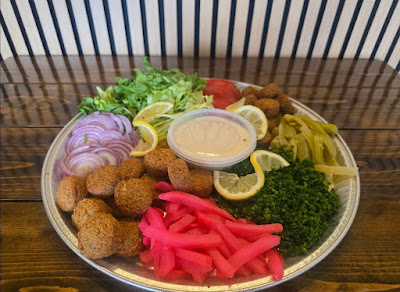 Artisanal Sfiha — Hand-Kneaded Heritage